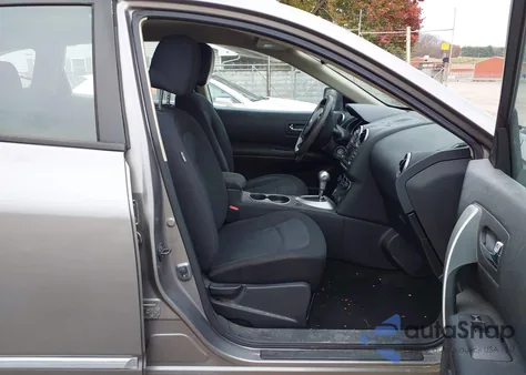 2015 Nissan Rogue Select S z USA, uszkodzony, nr VIN JN8AS5MV7FW251917